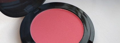 Когда ты хочешь нежный персик, а получаешь розовый неон. Румяна Focallure 11 Colors Face Mineral Pigment Blusher