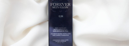 Своя кожа, только лучше. Тональный крем Diorskin Forever Glow в оттенке 0,5N
