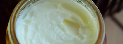 Крем для лица Missha Vita C Plus Spot Correcting&Firming Cream и восстанавливающий ампульный тонер Missha Bee Pollen Renew Ampoule Skin