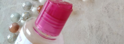 Тоник для сияния кожи с гликолевой кислотой и ройбушем от Derma E