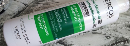 Когда нужно решить проблему. Шампунь от перхоти для нормальных и жирных волос Dercos от VICHY