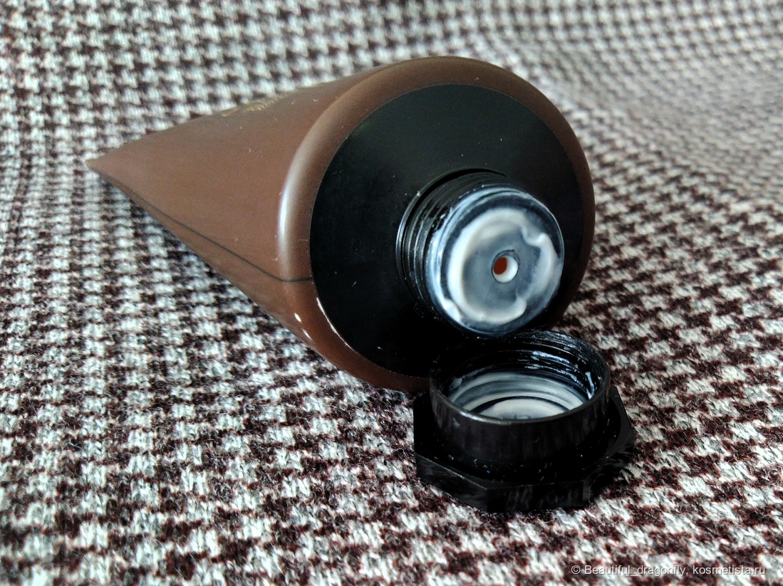 Отверстие для извлечения крема