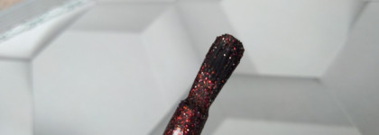 Нарядные и роскошные винно-вишнёвые оттенки лаков от Grattol