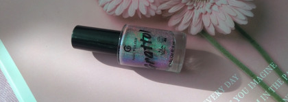 В ожидании солнечных дней: светоотражающие лаки от Grattol