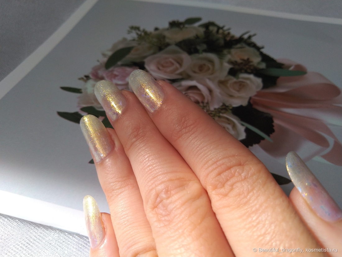 Золотистый перелив при падении солнечных лучей