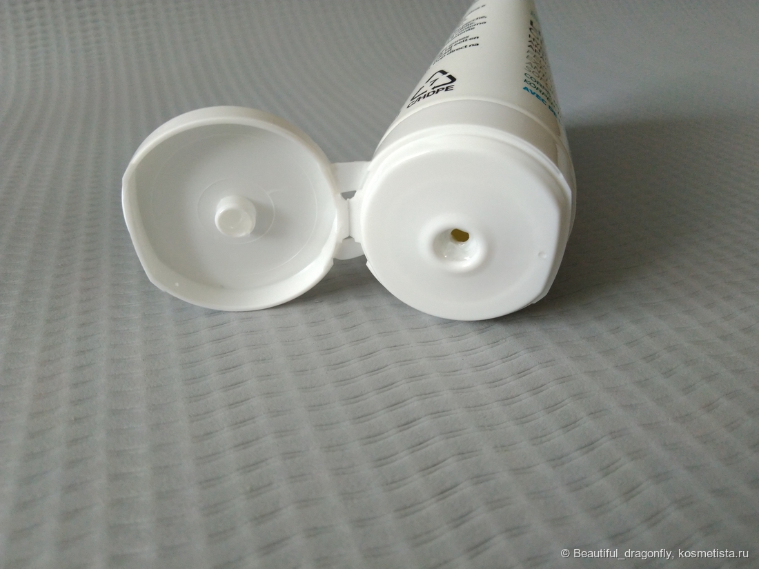 Небольшое отверстие для извлечения геля