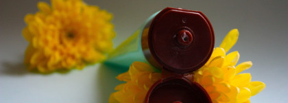 Sidmool Noni Neck Cream - крем для шеи с забавным названием