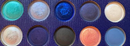 Палетка теней от Revolution Pro Smoke and Mirrors