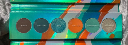 Мята, апельсин и кубики льда... Futurism V: Electro-Turquoise от Kaleidos Makeup