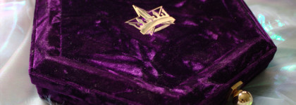 Blood Lust от Jeffree Star. Фиолетовая или все-таки розовая?