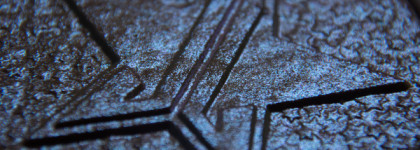 Для тех, кто любит поярче... хайлайтеры Extreme Frost в оттенках Gag Me и Lick my Gilt от Jeffree Star