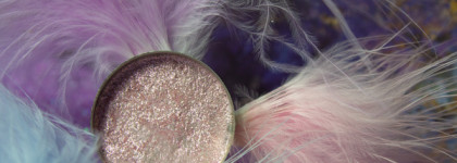 Нежный пигмент Sparkle Spirit P111 от Inglot