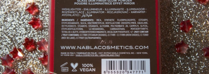 Хайлайтер, он же сияющие румяна Skin Glazing в оттенке Adults Only от Nabla Cosmetics