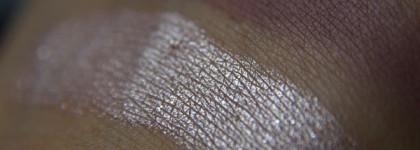 Нюды всякие нужны, нюды разные важны: Carli Bybel by Anastasia Beverly Hills