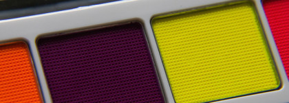 Для тех кто любит поярче: неоновые акваланейры Aquavated liner palette by Beauty Bay