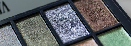 Моя неоднозначная прелесть: Isamaya Industrial Colour Pigments Eyeshadow Palette