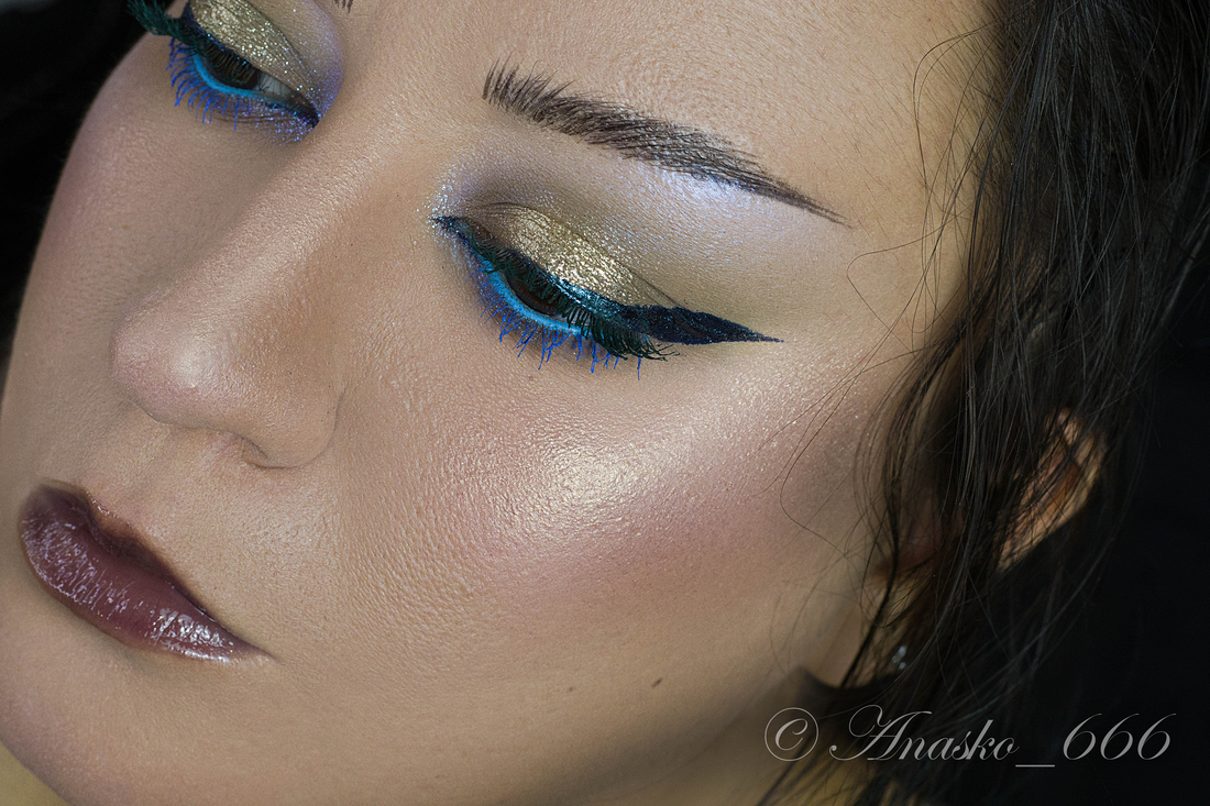 Подводка в один слой на темно-синюю подводку