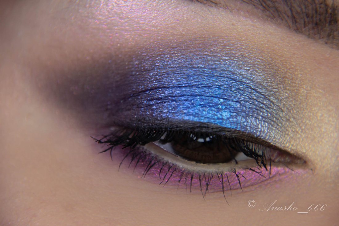 Celestial на подвижном веке.