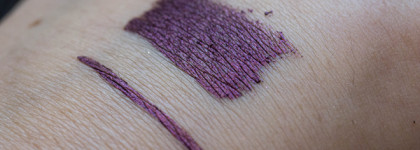 Red Wine Week: Colour it! metallic liquid liner от Essence в оттенке 02 - Dark Cherry