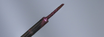 Red Wine Week: Colour it! metallic liquid liner от Essence в оттенке 02 - Dark Cherry