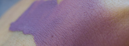 Burnished Lilac Palette: жидкие матовые тени Liquid Eye Paint от Elian Russia в оттенках 81 Mint и 82 Lavender