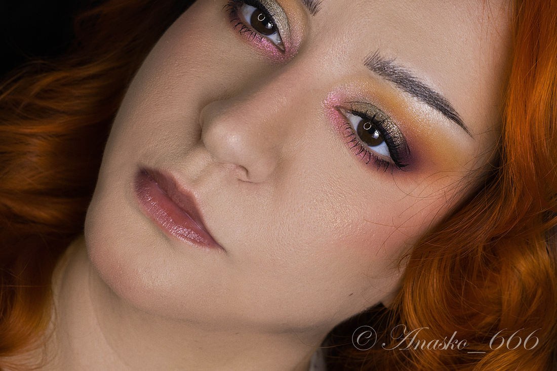 Кофейная Душа в затемнении внешнего уголка.