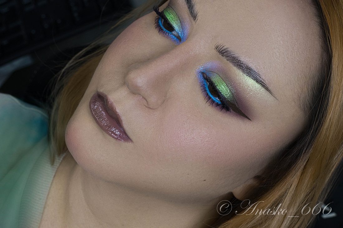 Electric Venom на подвижном веке