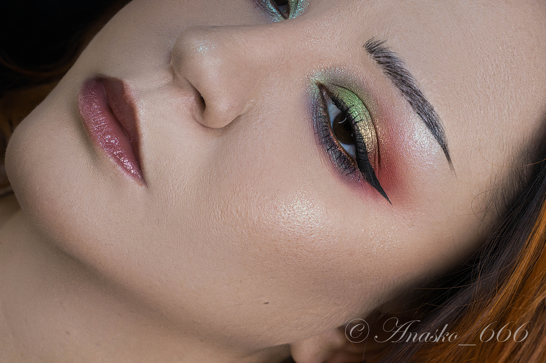 Sour Apple на подвижном веке