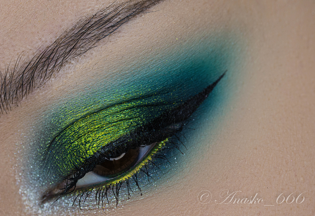 Dragon's Blood на подвижном веке