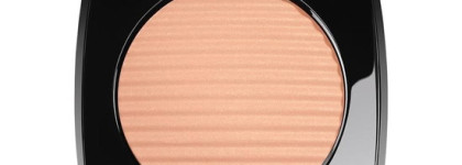 Chanel Les Beiges Poudre Belle Mine Illuminatrice Healthy Glow Illuminating Powder в оттенке Sand