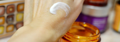 Просто замечательный, но не на зиму!Andalou Naturals Renewal Cream Probiotic + C Brightening