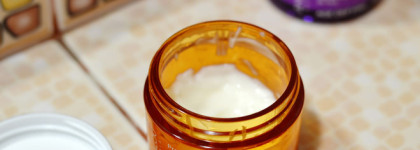 Просто замечательный, но не на зиму!Andalou Naturals Renewal Cream Probiotic + C Brightening