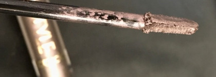 Жидкие тени для век Topface Metallic Instyle Iiquid Eyeshadow в оттенке 04 Grey Plum