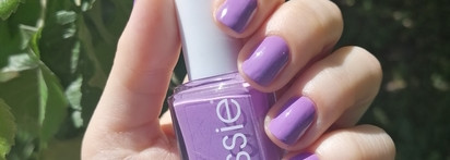 Essie Nail Lacquer Playdate. Нежный и женственный