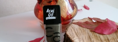 Оливковый, но уместный Catrice My heart beets green right now