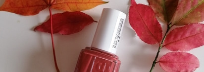 Еще один осенний красавец Essie In stitches