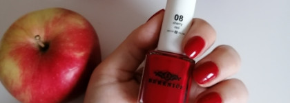 Сочная ягодка Berenice Oxygen Nail Lacquer Cherry red
