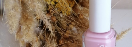 Переформулированный Essie Nail Lacquer Mademoiselle. Хорош ли?