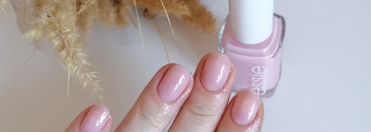 Переформулированный Essie Nail Lacquer Mademoiselle. Хорош ли?
