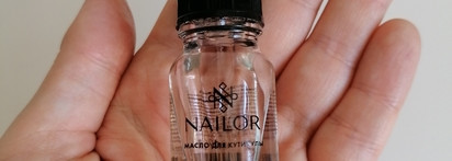 Если вдруг все пропало... Бюджетная косметичка с лаками и средствами для ухода за руками