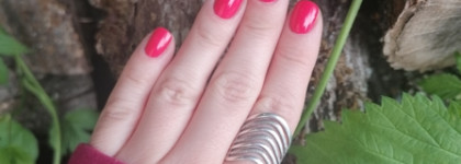 Яркий летний цветок. Nailor Nail Polish Ротко