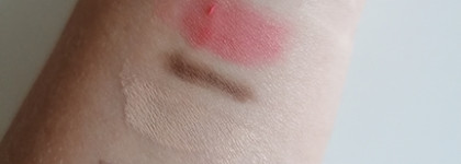 Крымская роза: два достойных средства по уходу за лицом на основе гидролата розы