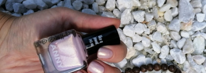Нежный, но блестящий. Anny nail polish Like a jewel