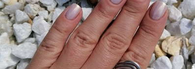 Нежный, но блестящий. Anny nail polish Like a jewel