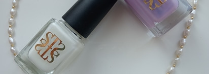 Цветные базы для ногтей от Scriptor, свотчи трех оттенков и использование в качестве подложки