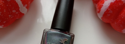 Scale Lacquer I'm worse than the devil. Два разных лака в одном флаконе