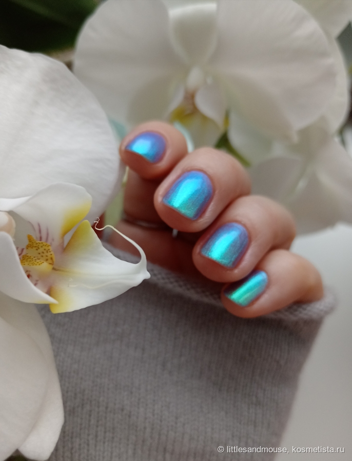 Под углом видны даже сиреневые ноты