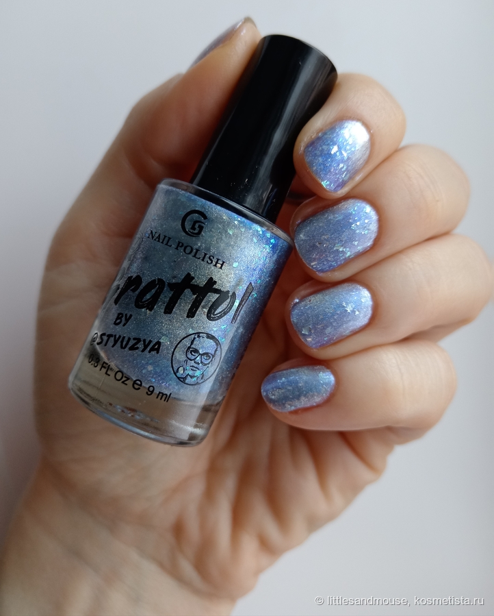 Дома, у окна, дневной свет