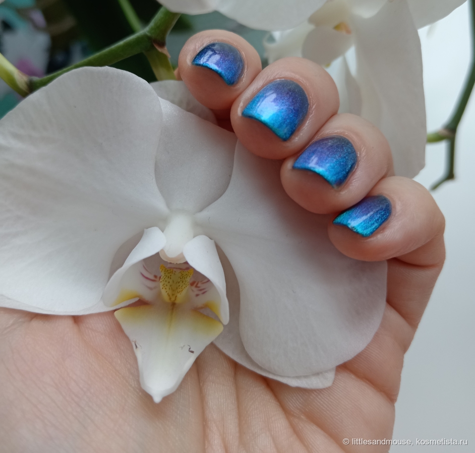 Поймала перелив в более густой синий