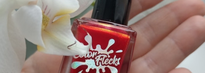 Мой идеальный нарядный красный. Color Flecks 2026